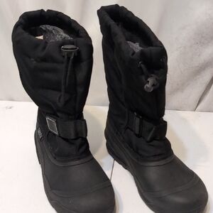 Women's Tundra Black Winter Boots Size 6  Removable Liners